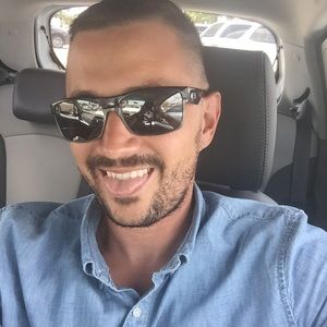 Meet your Posher, Zach